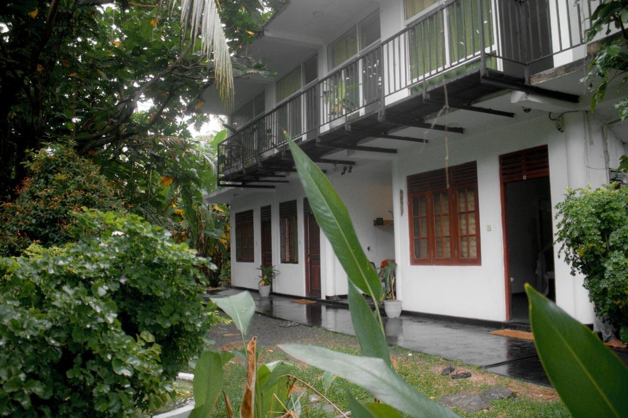 Bananas Mirissa Hotel Luaran gambar